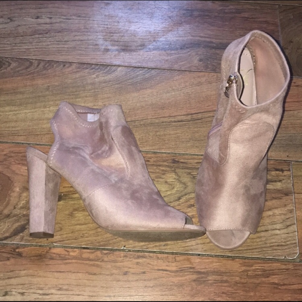 Open Toe Pastel Pink Chunky Heels (10 W)